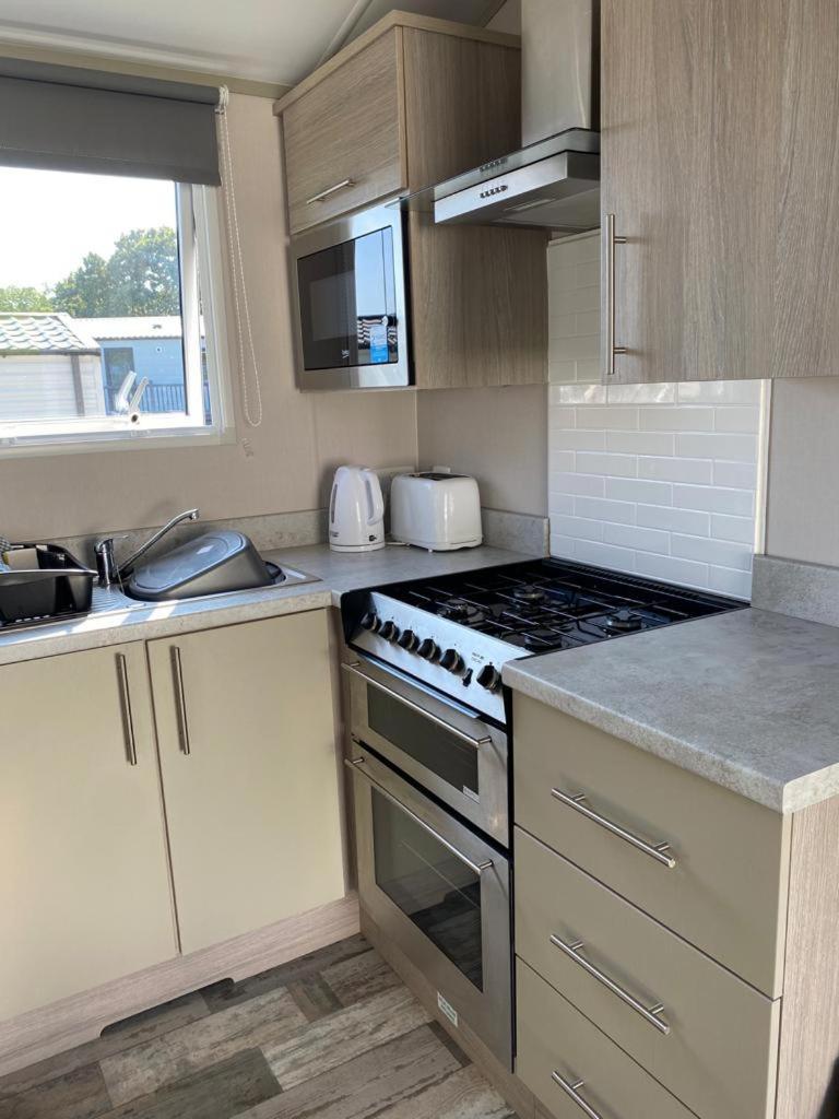 סנט אוסטל Luxury Holiday Home Sleeps 6 Pet Friendly מראה חיצוני תמונה